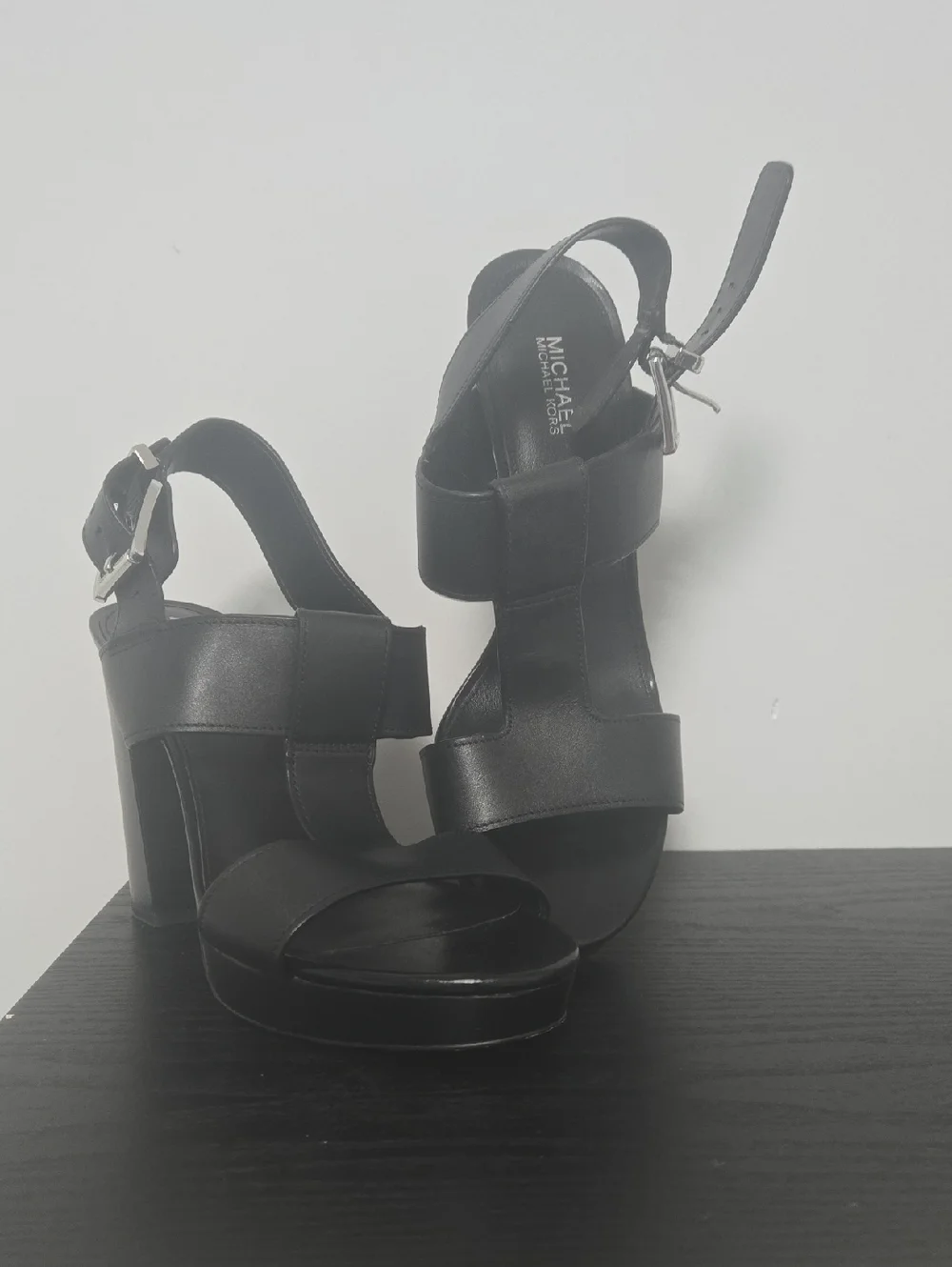 MICHAEL Michael Kors Black Leather Strappy Block Heel Sandals - Picture 1 of 3